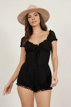 Tobi Angie Pom Pom Shorts -