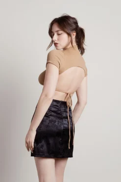 Tobi Basilisk Crop Top -