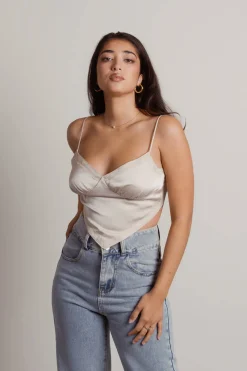 Tobi Behind Her Eyes Crop Top - Champagne