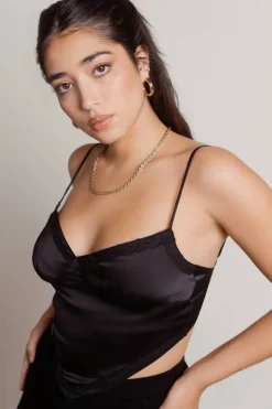 Tobi Behind Her Eyes Crop Top - Champagne