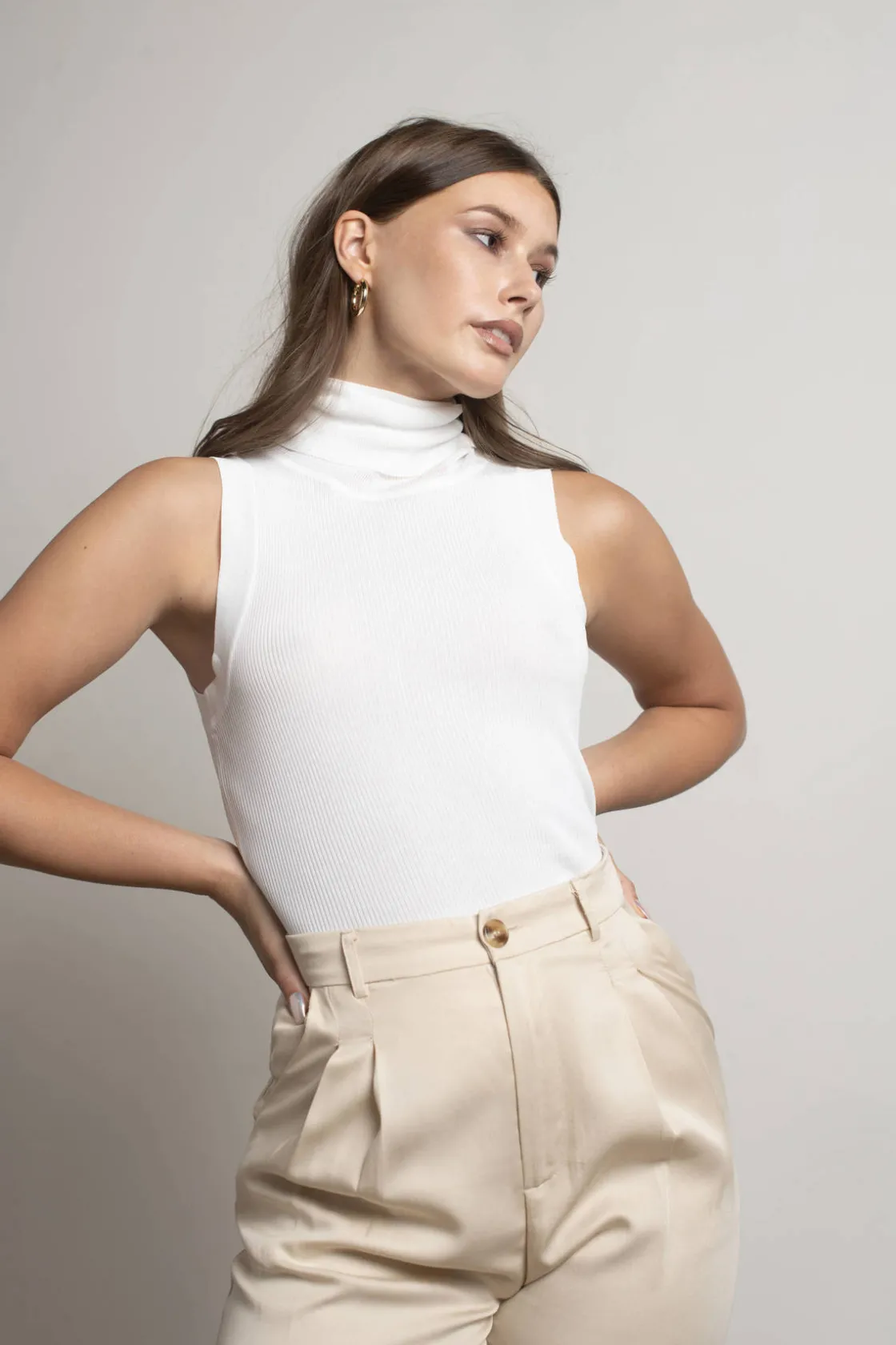Tobi Cassie Ivory Ribbed Turtleneck Sleeveless Top