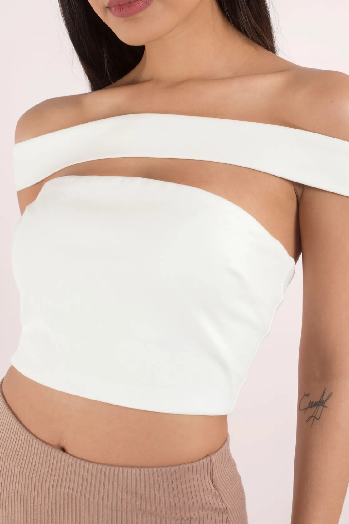 Tobi Claudia Crop Top - White