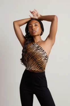 Tobi Claws In You Crop Top -