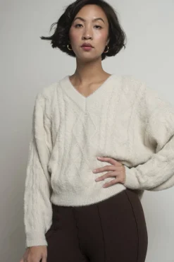 Tobi Cuddle Season Cable Knit Sweater - Green