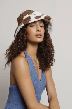Tobi Don't Tip Me Over Fluffy Bucket Hat -