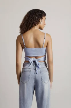 Tobi Ease In Crop Top -