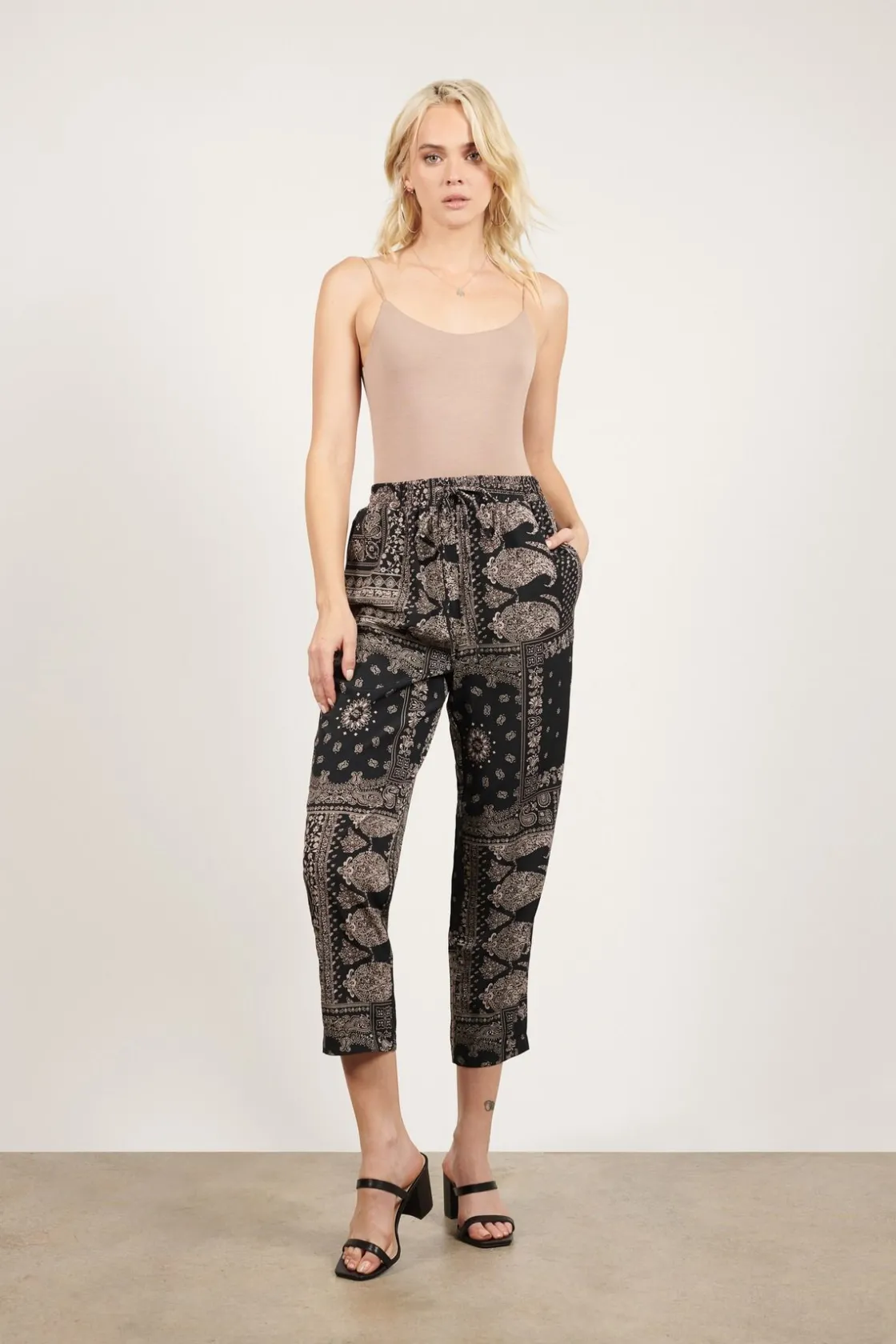 Tobi Elephante Cropped Pants -
