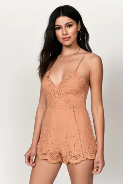 Tobi Getaway Lace Romper - White