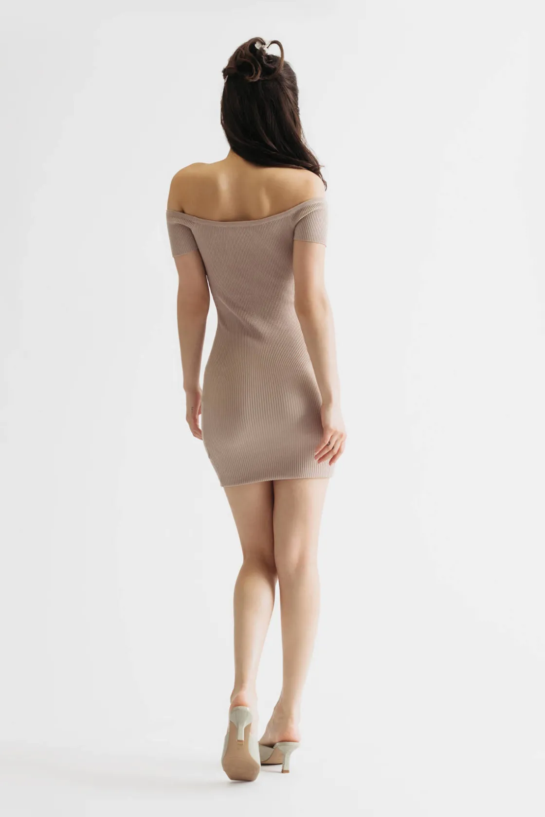Tobi Gracelynn Ribbed Off The Shoulder Mini Dress - Beige