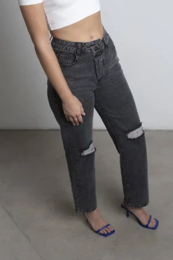 Tobi Holmby Hills Distressed Jeans - Distressed Light Wash