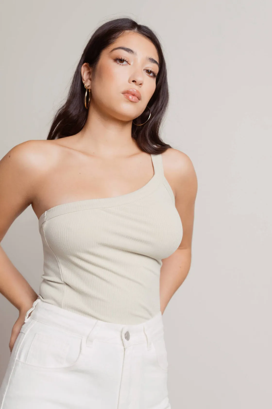 Tobi Iggy One Shoulder Top - Beige