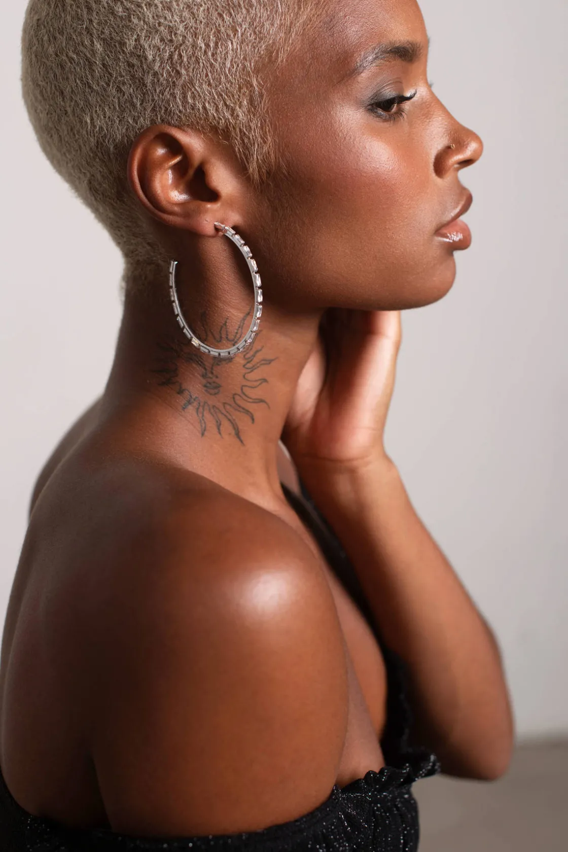 Tobi Jaw Dropper Rhinestones Hook Earrings -