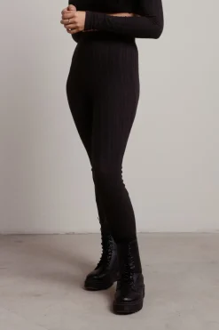 Tobi Kelce Ribbed Crop Top And Lounge Set -