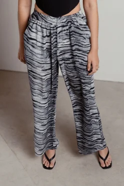 Tobi Kimora Straight Leg Pants -