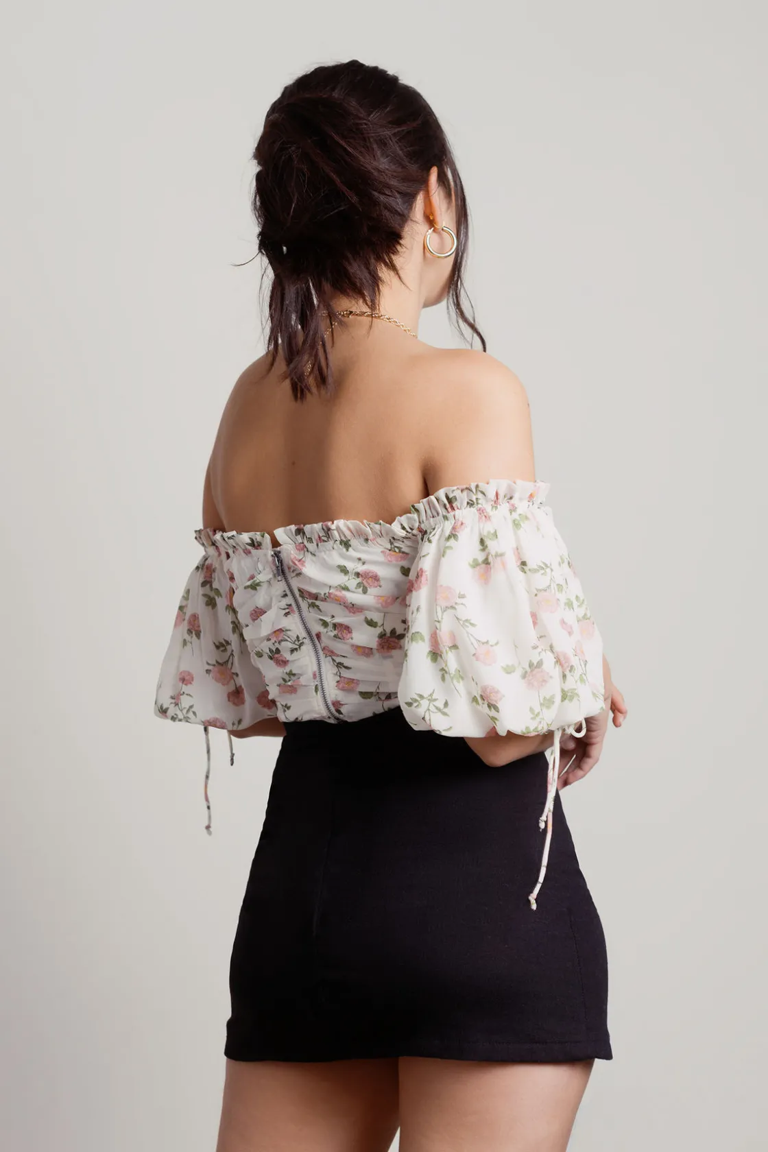 Tobi Lackadaisical Day Crop Top -