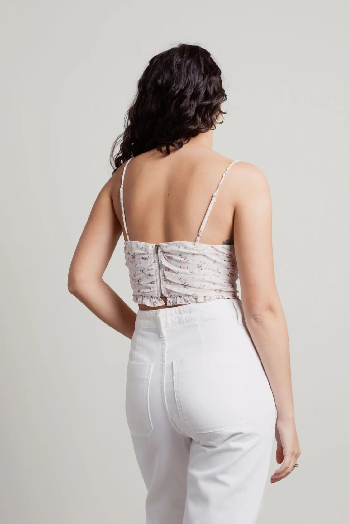 Tobi Let Me Know Crop Top - Floral Off-White