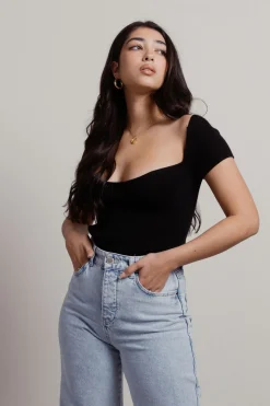 Tobi Linh Ribbed Top - Black