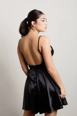 Tobi Loraine Open Back Skater Mini Dress - Cream
