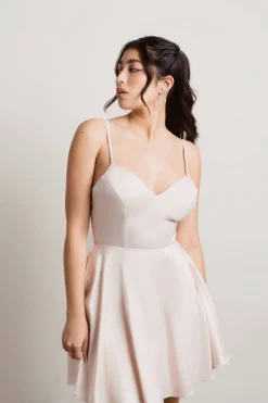 Tobi Loraine Open Back Skater Mini Dress - Cream