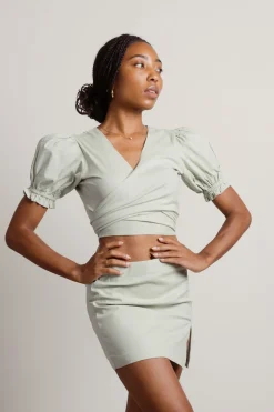 Tobi Lucia Linen Crop Top And Mini Skirt Set -