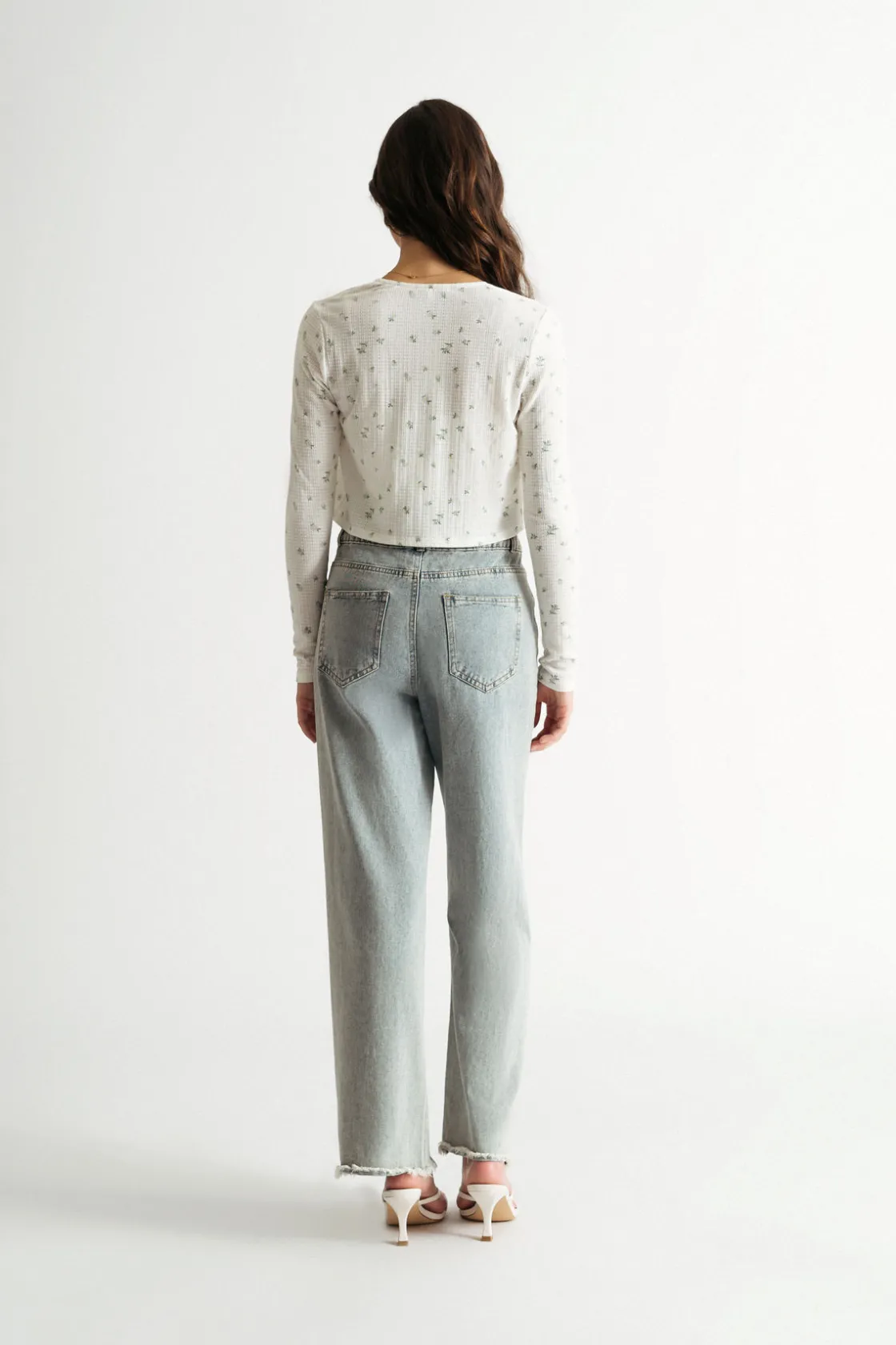 Tobi No Pics Please Floral Crop Top And Cardigan Set - Ivory