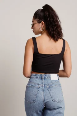 Tobi Out Of The Way Crop Top -