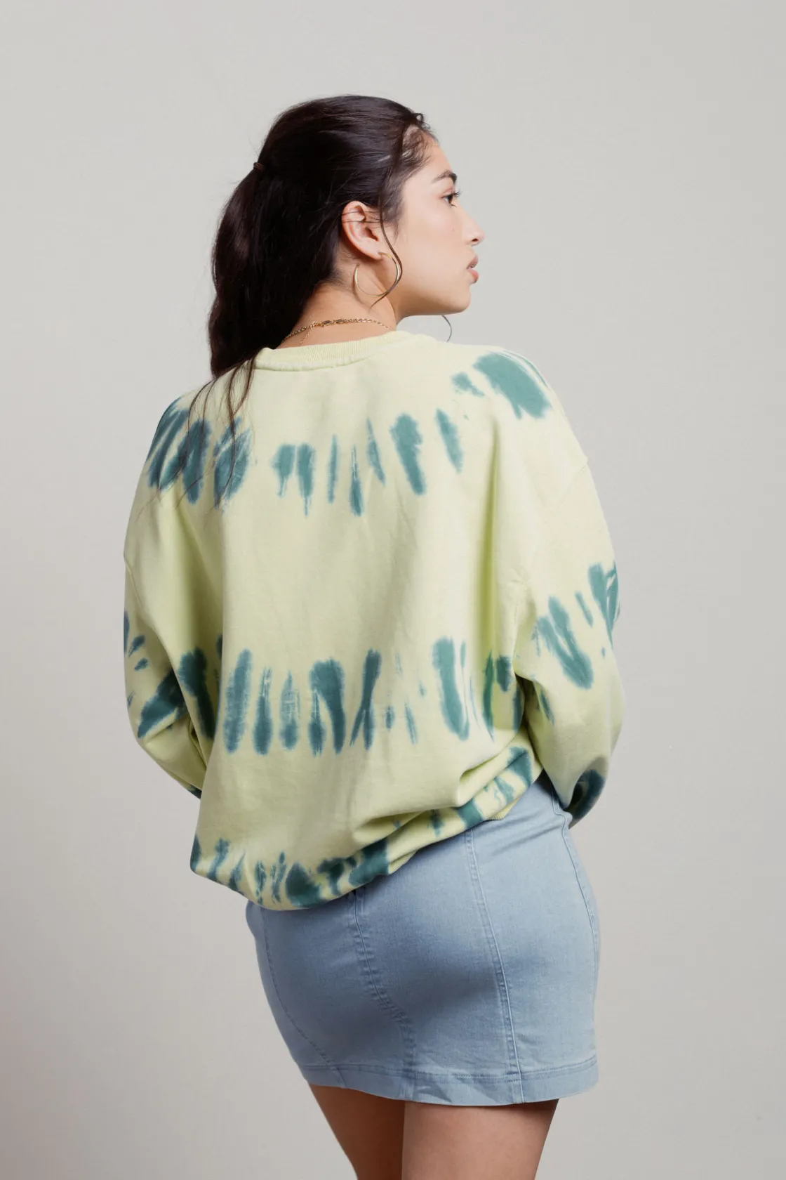 Tobi Pistachio Cream Tie Dye Sweatshirt -