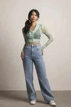 Tobi Put On The Pressure Crop Top - Green