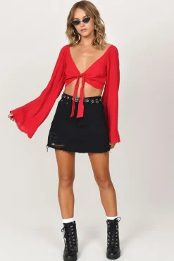 Tobi Raven Crop Top -
