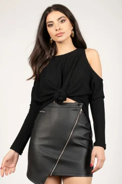 Tobi Ruby Cold Shoulder Top -