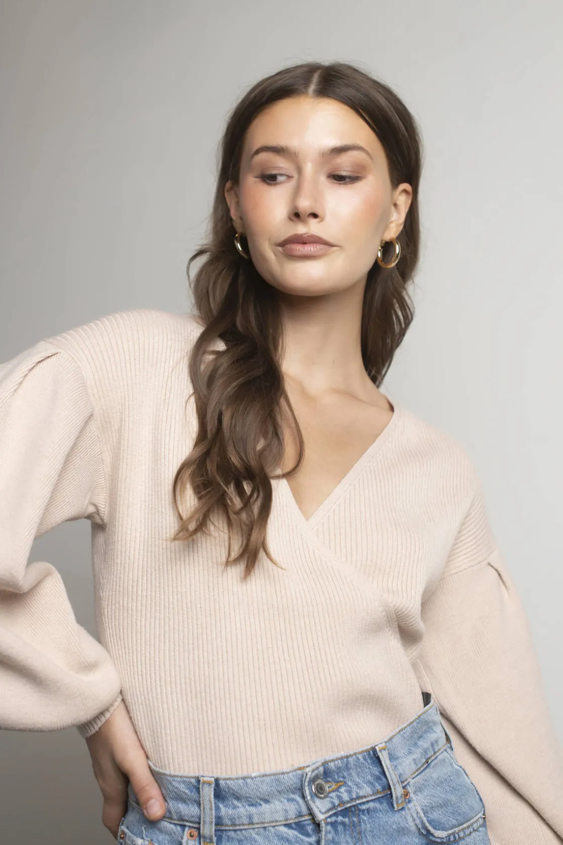Tobi Shiloh Ribbed Sweater - Beige