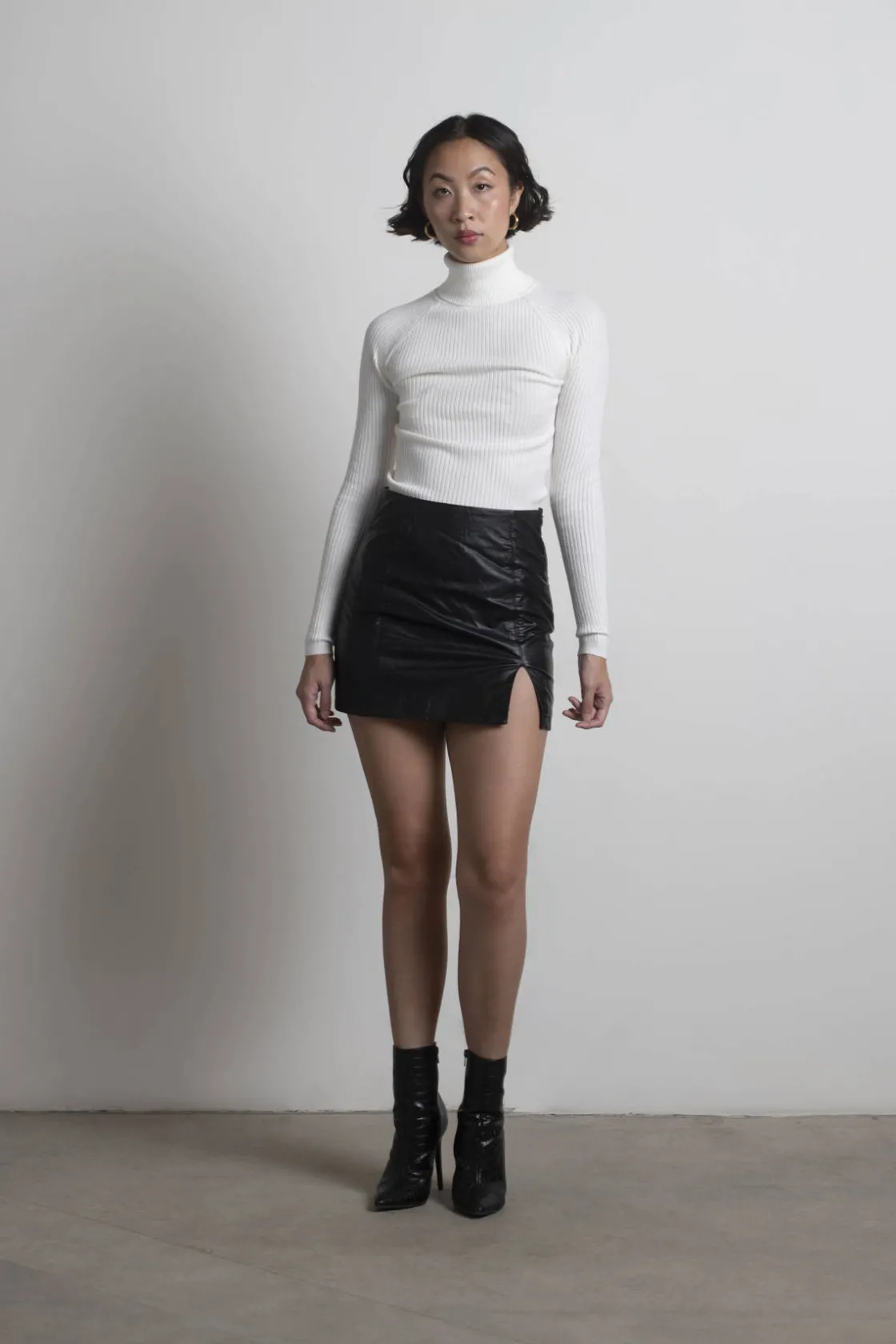 Tobi Stick Around Turtleneck Sweater - Dark Red