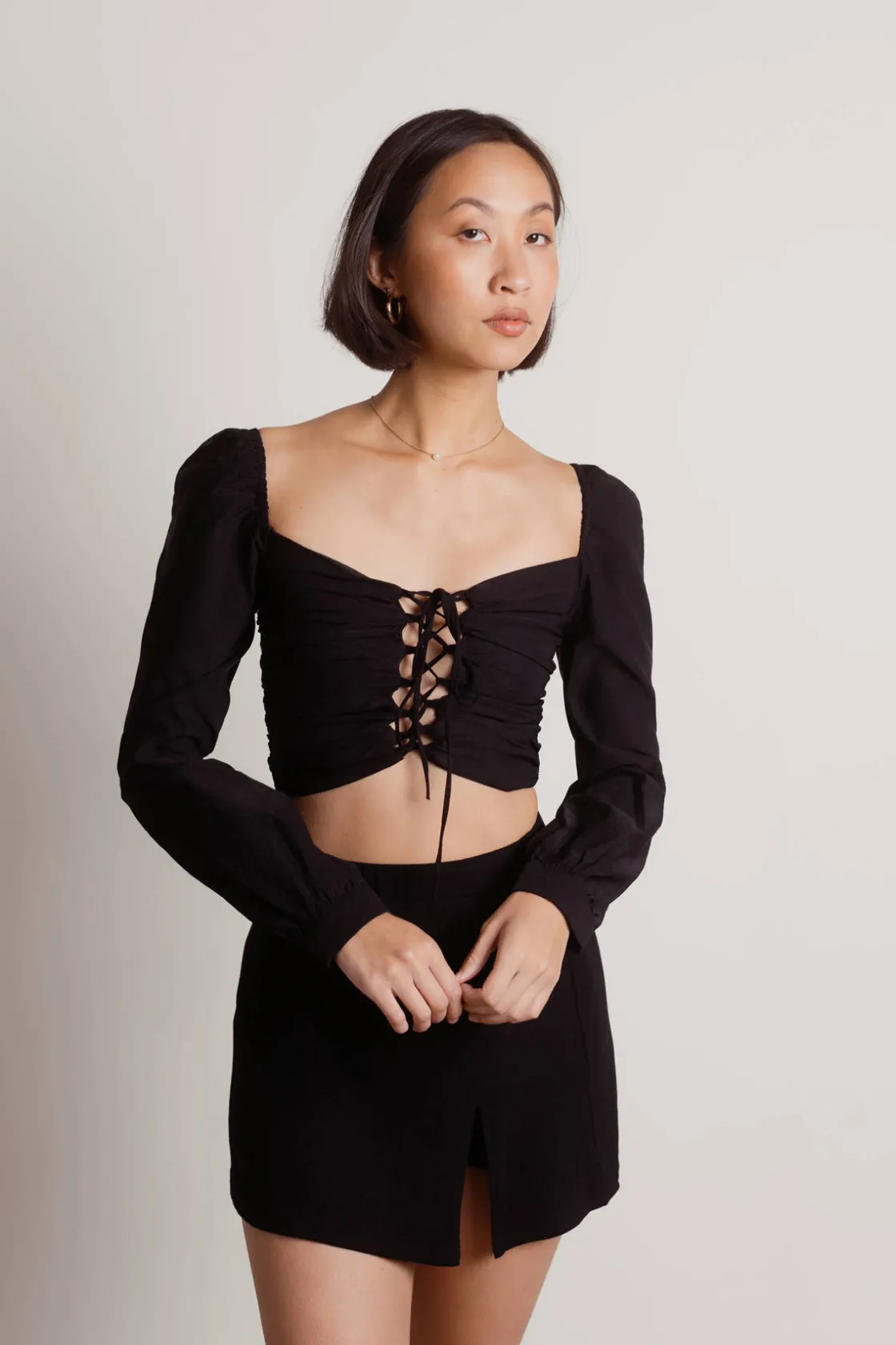 Tobi Sun Up Crop Top - Black