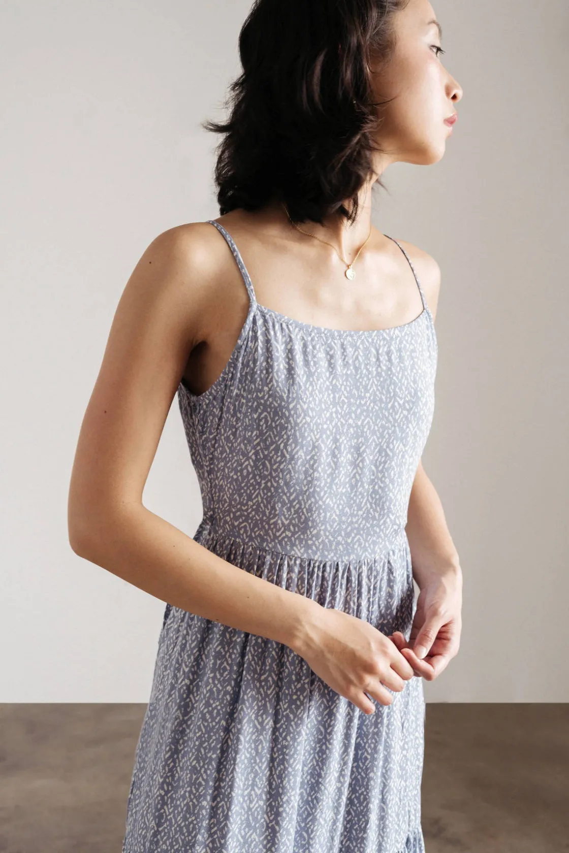 Tobi Swing By Floral Tiered Midi Dress -