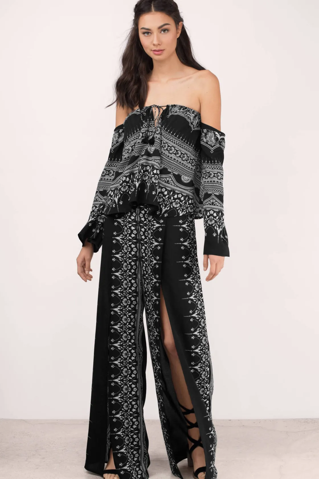 Tobi The Jetset Diaries Las Estrellas Crop Top -