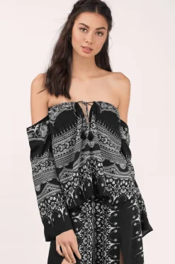 Tobi The Jetset Diaries Las Estrellas Crop Top -