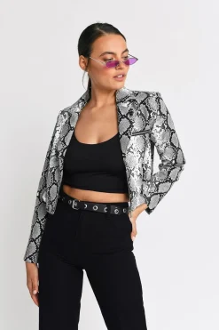Tobi Trussst Me Cropped Jacket -