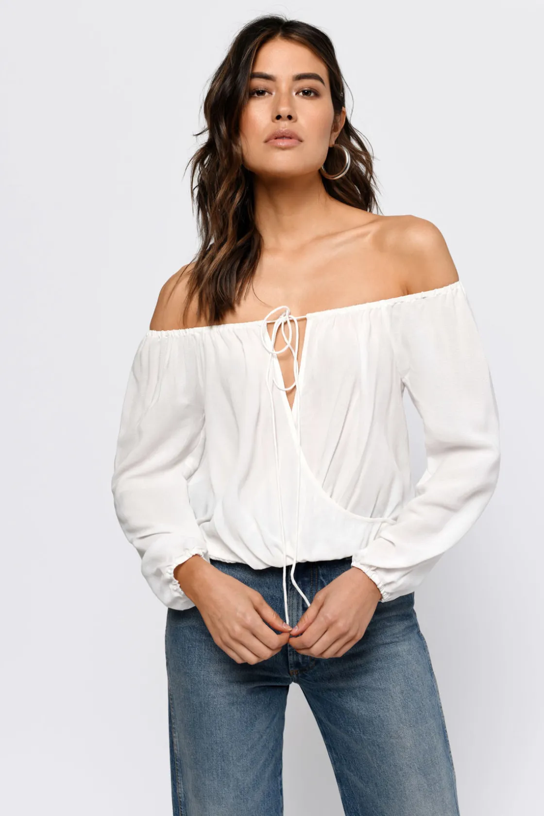 Tobi Twist And Shout Cold Shoulder Top