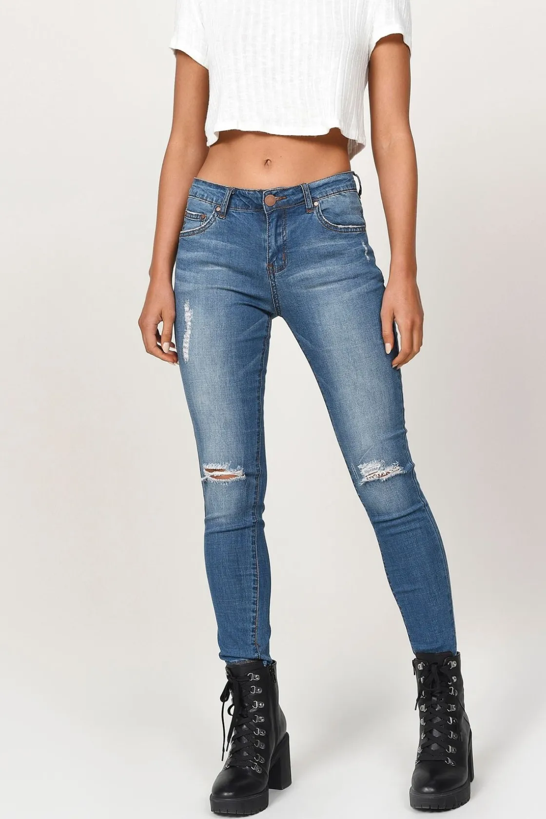 Tobi Ventura Distressed Jeans -
