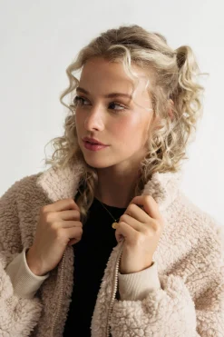 Tobi Weekend Outing Sherpa Jacket -